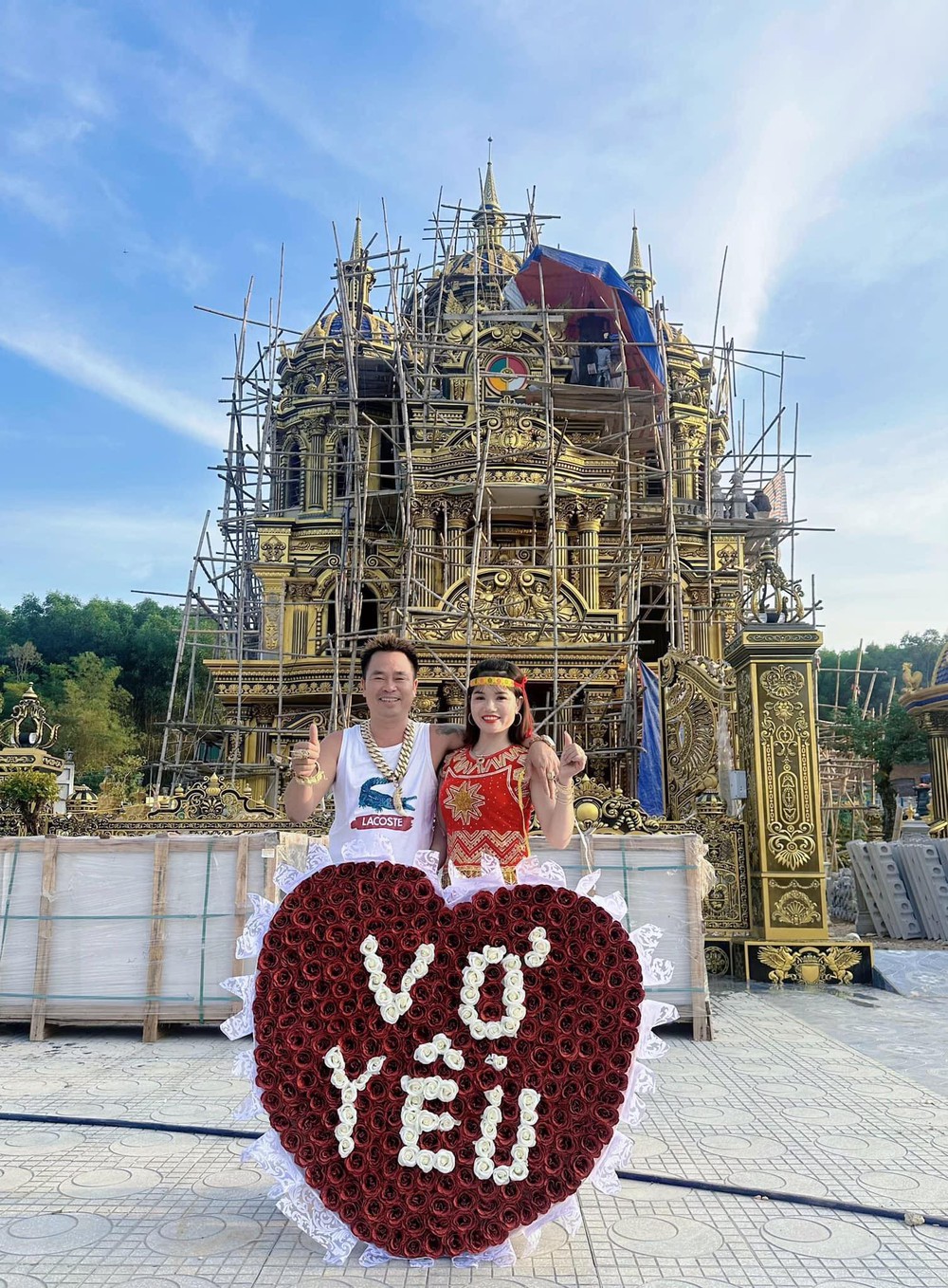 Con gái chủ lâu đài 70 tỷ ở Nghệ An: Nhan sắc nổi bật, tự chủ tài chính không dựa dẫm bố mẹ-2