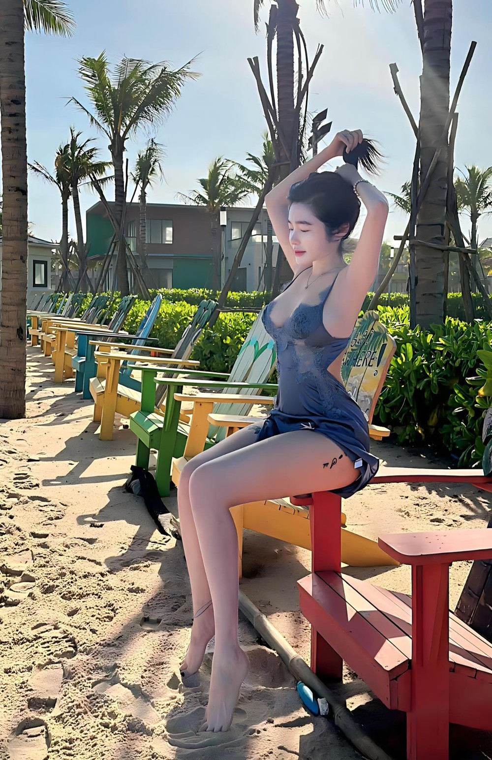 Hot girl đình đám 1 thời Elly Trần khoe đường cong nóng bỏng ở tuổi U40, ngày càng đẹp hơn sau biến cố-1