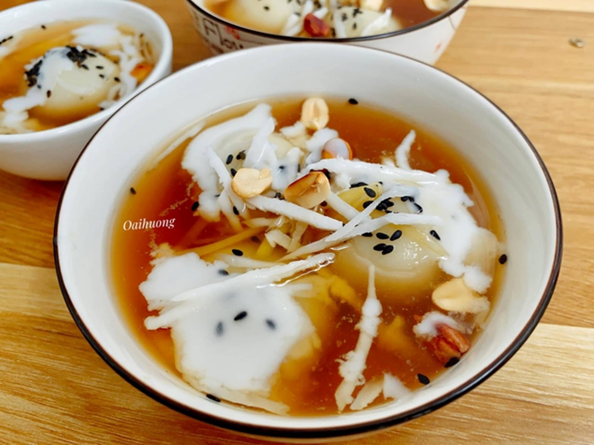 Loại bánh làm bằng bột nếp, ngoài mềm trong dẻo, ăn cực kì ấm bụng vào những ngày mùa đông-3