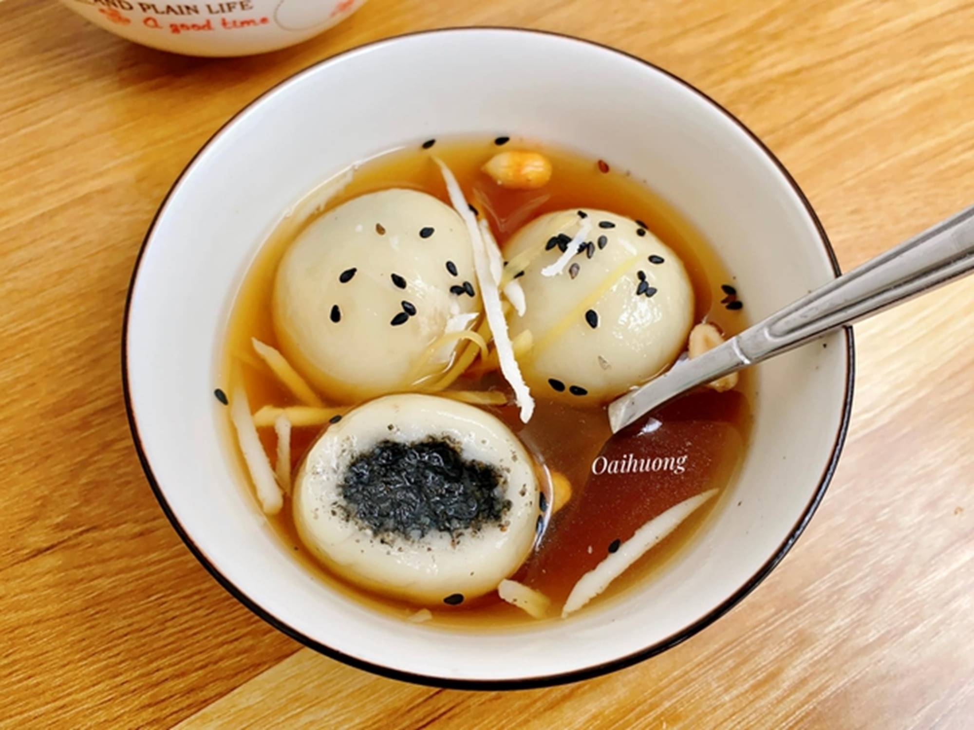 Loại bánh làm bằng bột nếp, ngoài mềm trong dẻo, ăn cực kì ấm bụng vào những ngày mùa đông-4