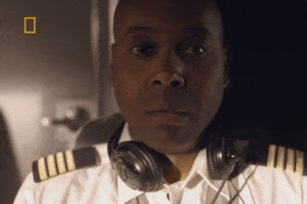 Đi cướp ô tô gặp ngay chủ xe đang ngủ, 2 thanh niên hoảng sợ bỏ chạy-1