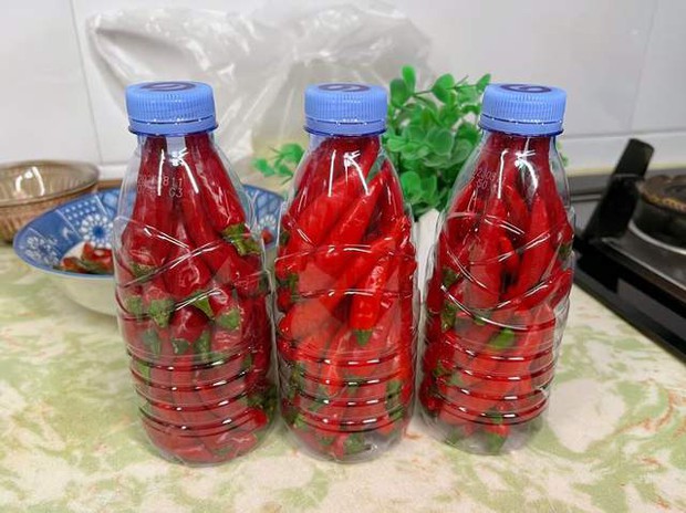 Đừng cho trực tiếp vào tủ lạnh, có cách bảo quản ớt tươi như mới hái đến cả nửa năm-5
