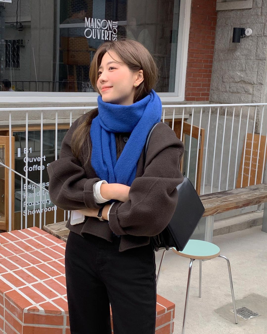 5 lưu ý mặc đồ màu mè tươi tắn mà không rối mắt trong mùa lạnh-3