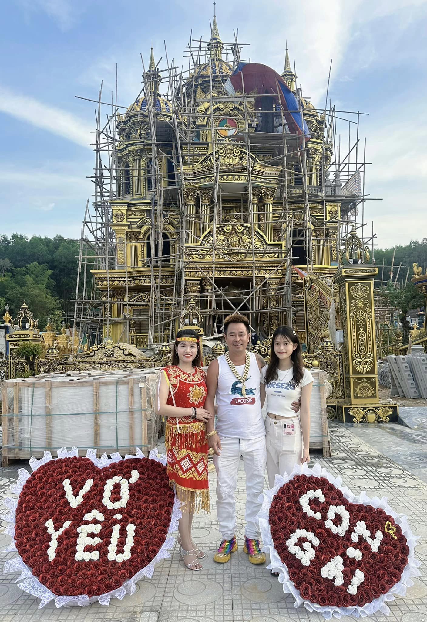 Ông chủ lâu đài 70 tỷ ở Nghệ An: Thoải mái trong việc cho con tiêu tiền, tiết lộ tiêu chuẩn chọn dâu rể-2