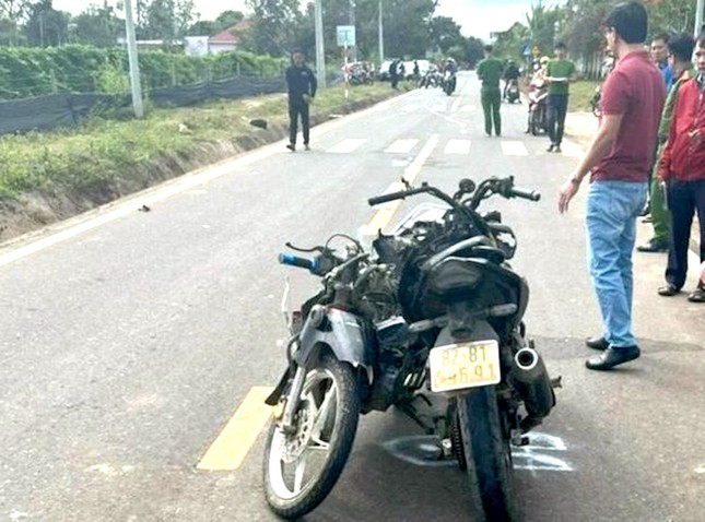 Xe máy đối đầu, 3 thiếu niên tử vong-1