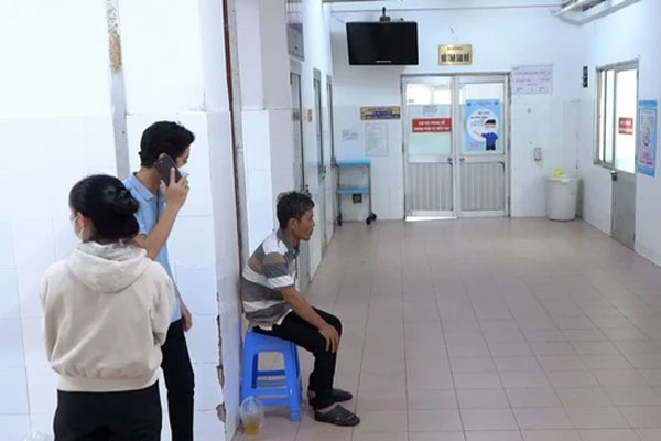 Điều trị tốt nhất cho đại úy bị đứt lìa 2 chân khi bắt cát tặc-1