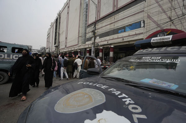 Pakistan: Cháy trung tâm thương mại ở Karachi, ít nhất 11 người thiệt mạng-2
