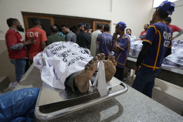 Pakistan: Cháy trung tâm thương mại ở Karachi, ít nhất 11 người thiệt mạng-4