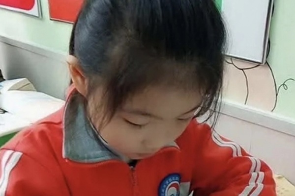 4 kiểu cha mẹ này nhìn thì lười biếng nhưng lại nuôi dạy ra những đứa con ưu tú, xuất sắc nhất!-2