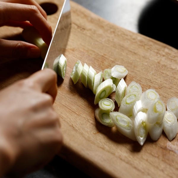 Không hầm với xương, canh khoai sọ nấu theo cách này ngọt ngon đã miệng vô cùng-4