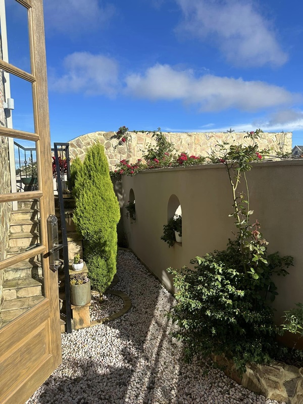 Dinh thự như lâu đài của Hoa hậu Thu Hoài ở Đà Lạt-11