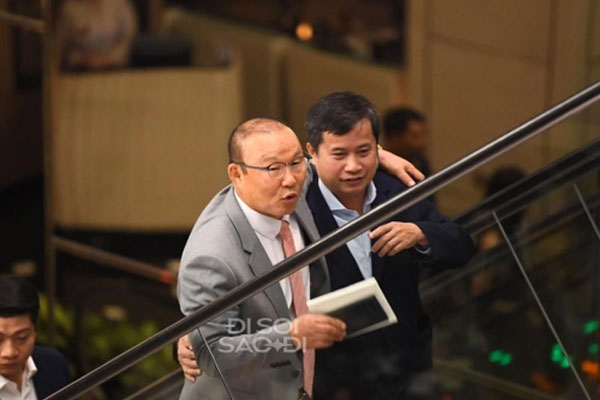 Ông Park Hang-seo không muốn nói chuyện lâu với học trò cũ chỉ vì: Mấy đứa bắt đầu xin tiền của tôi nhiều hơn rồi-4