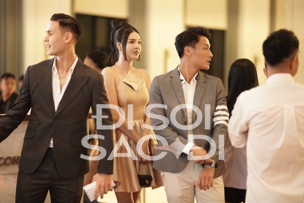 Dàn khách khủng đổ bộ đám cưới Văn Hậu - Hải My: Vợ chồng Shark Hưng giật spotlight, một người nổi tiếng mặc sai dresscode-13