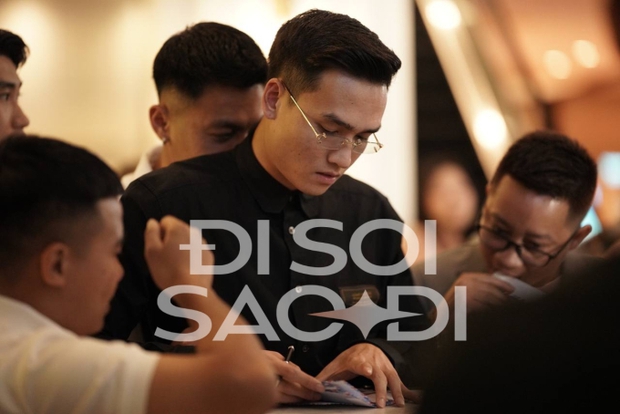 Dàn khách khủng đổ bộ đám cưới Văn Hậu - Hải My: Vợ chồng Shark Hưng giật spotlight, một người nổi tiếng mặc sai dresscode-14