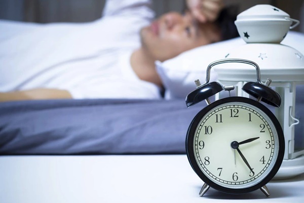 Tiến sĩ Mỹ: Ngủ kiểu này chẳng khác nào tự đầu độc” cơ thể, hại từ tim đến gan-1