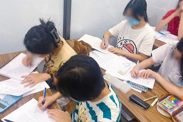 Giáo viên trường công được dạy thêm với điều kiện nào?-1
