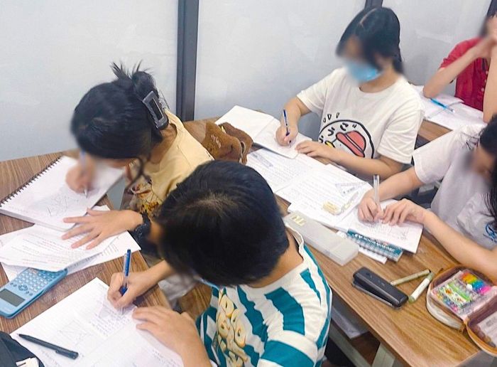 Đề xuất dạy thêm là nghề kinh doanh: Đừng để học sinh thành công cụ kiếm tiền-1