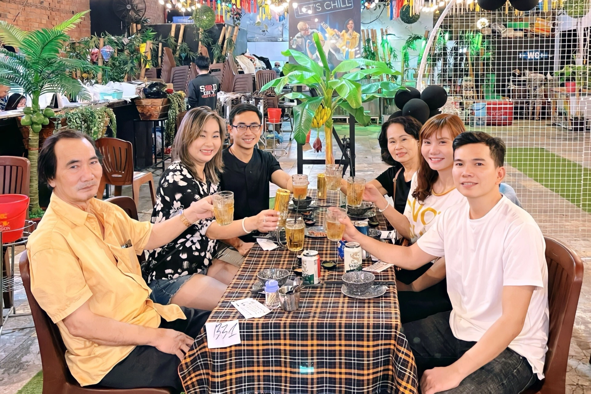 Chuyện tình chị em của shipper điển trai và cô gái TPHCM nghiện mua sắm-8