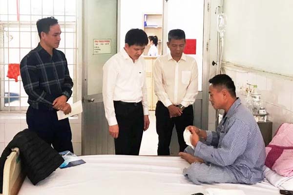Làm quen trên mạng, nam thanh niên bị phụ nữ hai đời chồng” lừa hơn 900 triệu đồng làm đám cưới-2