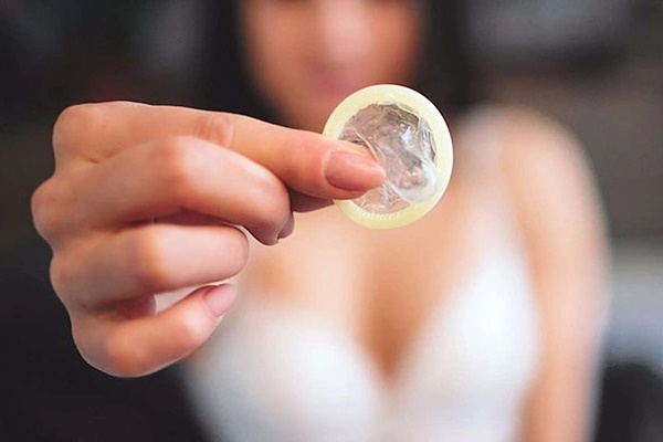 Đổi gió chuyện phòng the, cô gái dính sùi mào gà đáng tiếc-3