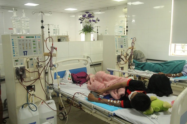 Nhiều người trẻ suy thận nhưng phát hiện rất muộn: 4 dấu hiệu cảnh báo ai cũng nên biết-2