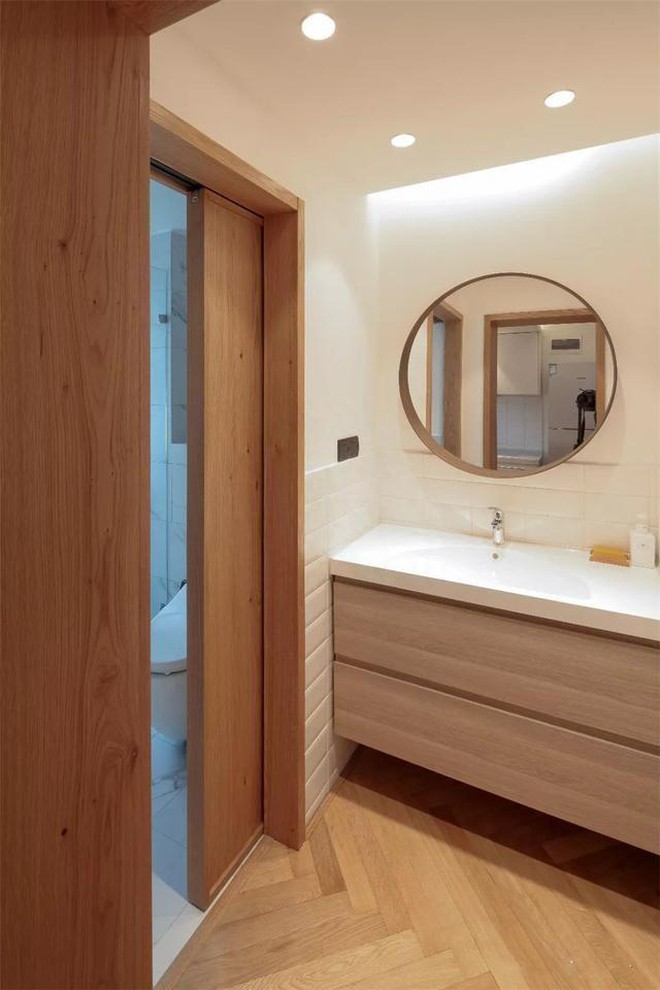 Con trai hiếu thảo cải tạo lại căn hộ 40 tuổi để bố mẹ an tâm dưỡng già, không gian lột xác hoàn toàn so với ban đầu-10