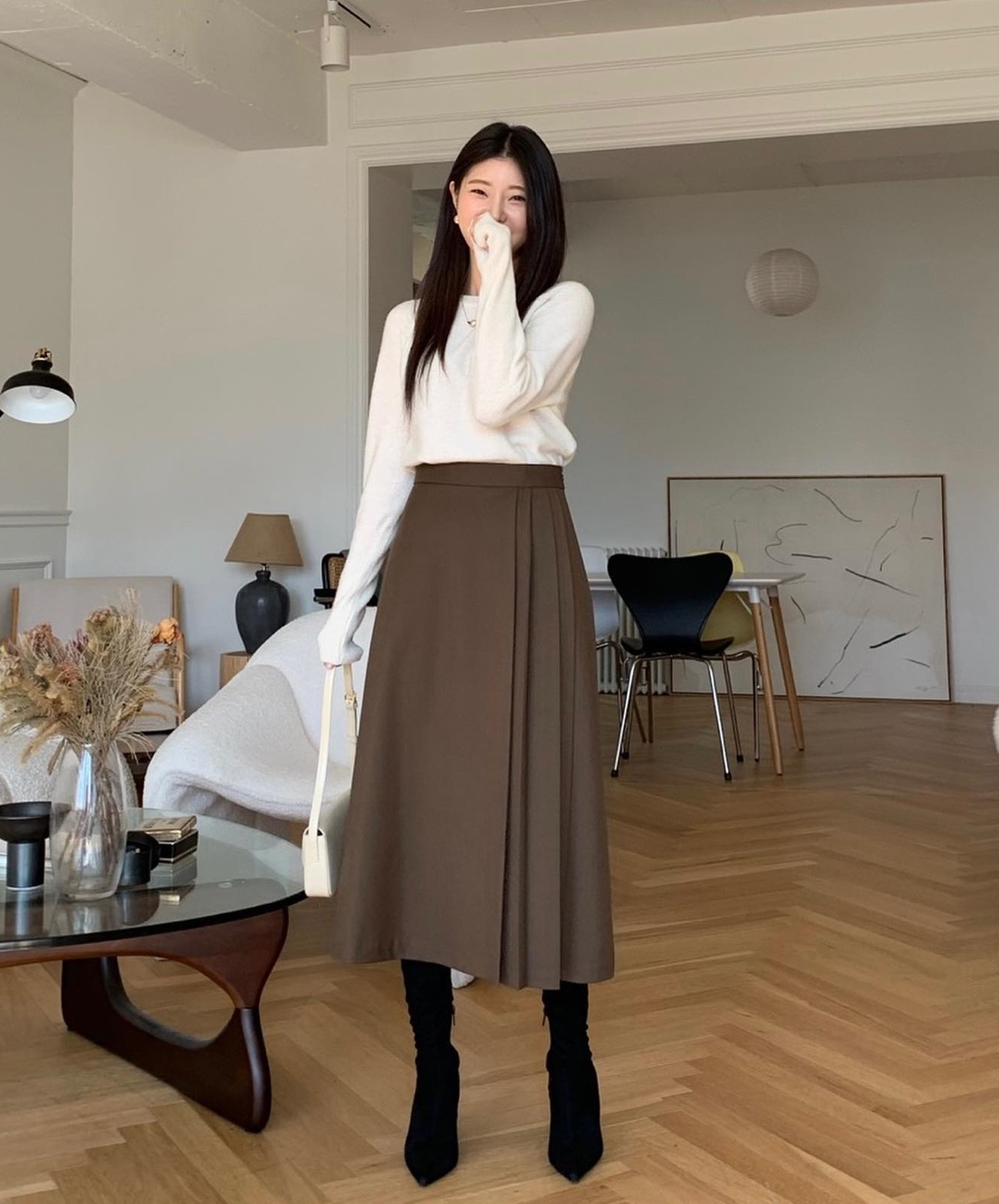 5 mẫu chân váy công sở chuẩn mốt, đáng sắm nhất hiện tại-5