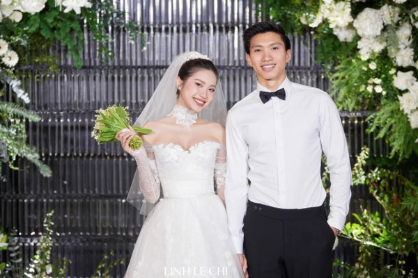 Đoàn Văn Hậu phát biểu sau khi cưới tiểu thư Hà Nội, chồng một ái nữ có tiếng bình luận 6 chữ được hưởng ứng rần rần-3