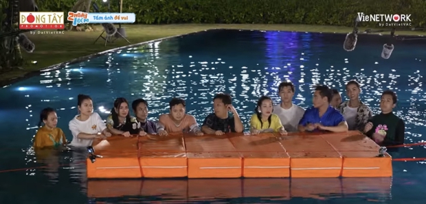 2 Ngày 1 Đêm gây tranh cãi vì quảng cáo lấn át, khiến Kiều Minh Tuấn - Lê Dương Bảo Lâm diễn gượng gạo-9