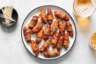 Kết hợp thịt ba chỉ, xúc xích và mì thành món ăn ngon lạ, cả người lớn và trẻ con đều thích