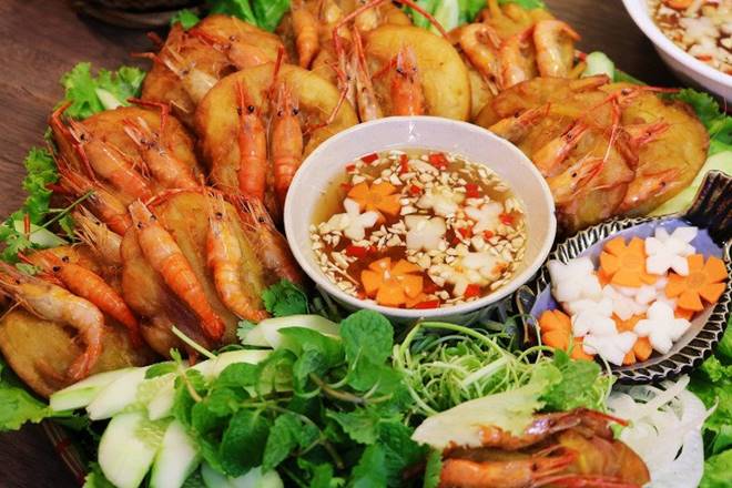 Cách làm bánh tôm giòn rụm, thơm nức, để lâu không mềm của mẹ đảm Hà Nội-1