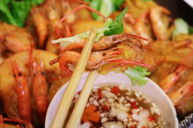 Cách làm bánh tôm giòn rụm, thơm nức, để lâu không mềm của mẹ đảm Hà Nội-7