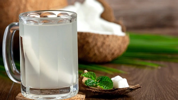 Nước dừa rất tốt nhưng đây là thời điểm nó trở nên độc hại, khiến đường huyết tăng vọt và gây hại thận-1