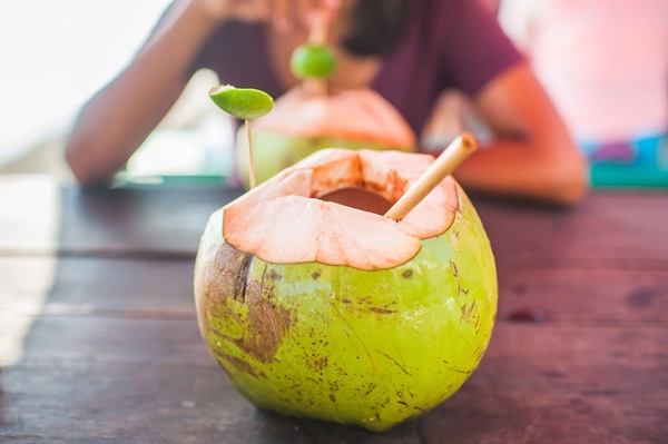 Nước dừa rất tốt nhưng đây là thời điểm nó trở nên độc hại, khiến đường huyết tăng vọt và gây hại thận-2