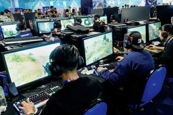 CĐM nghi ngờ gái xinh làm nội dung nhạy cảm câu donate, tiết lộ mức lương bất thường-3