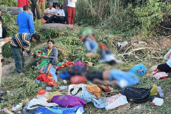 Tai nạn giao thông thảm khốc ở Campuchia khiến 24 người thương vong-1