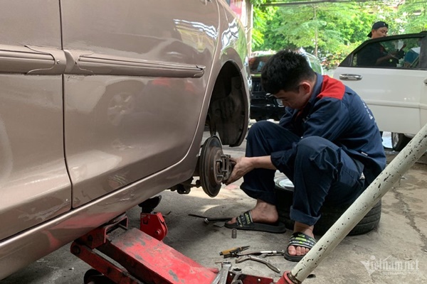 Phanh ô tô đột ngột mất tác dụng, xử lý thế nào cho an toàn?-2