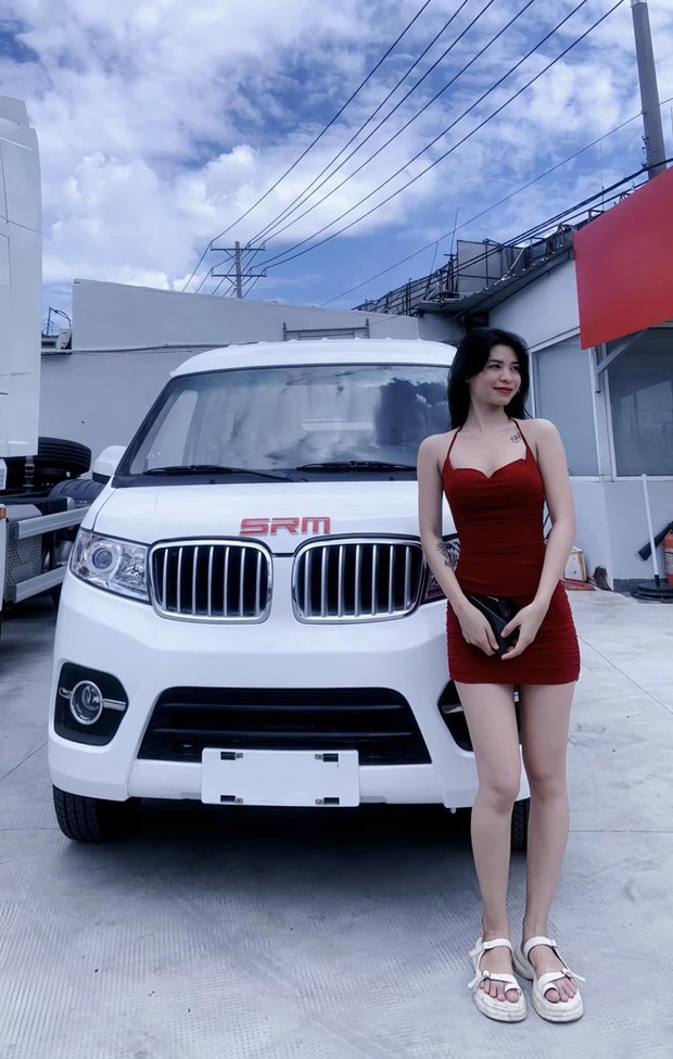 Bán cafe dạo, hai chị em khiến cánh mày râu phải tò mò tìm danh tính-8