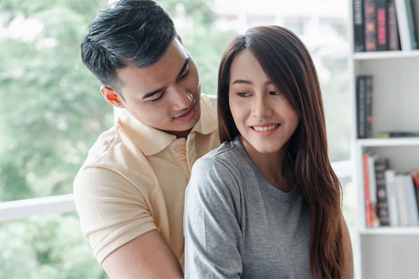 Vợ ngất xỉu lúc nửa đêm, chồng vẫn đi chơi đến sáng mới về-1