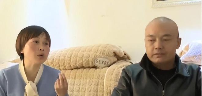 Đi ngân hàng rút tiền chữa bệnh, người đàn ông suýt ngất khi biết thẻ chỉ còn 5 nghìn đồng, bất lực hỏi nhân viên: 3 tỷ của tôi đâu?-4