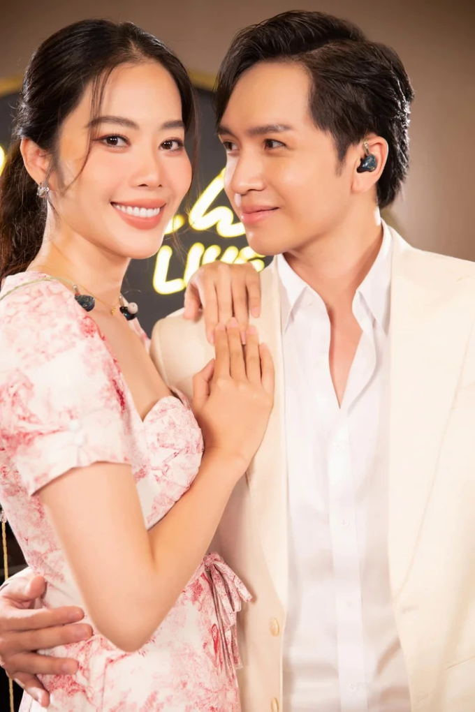 Miss Thất Tình Nam Em: Yêu điên cuồng Trường Giang dù là kẻ thứ 3, chốt đơn với doanh nhân phong thủy chưa được 10 ngày đã tuyên bố... độc thân-4