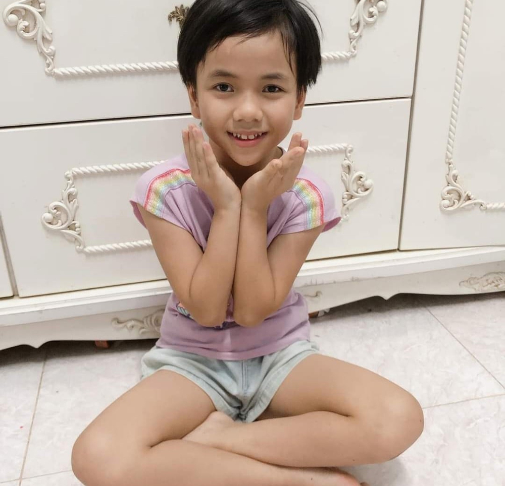 Thông tin mới về bé Pàng liệt 2 chân quỳ dưới trời lạnh: Nhiều người bất ngờ, tiếc nuối-1