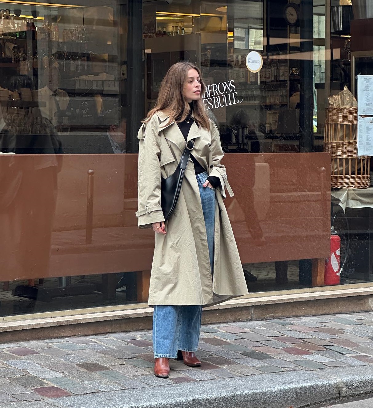 10 set trang phục tối giản sang xịn mịn mà vẫn trẻ trung của phụ nữ Pháp-3