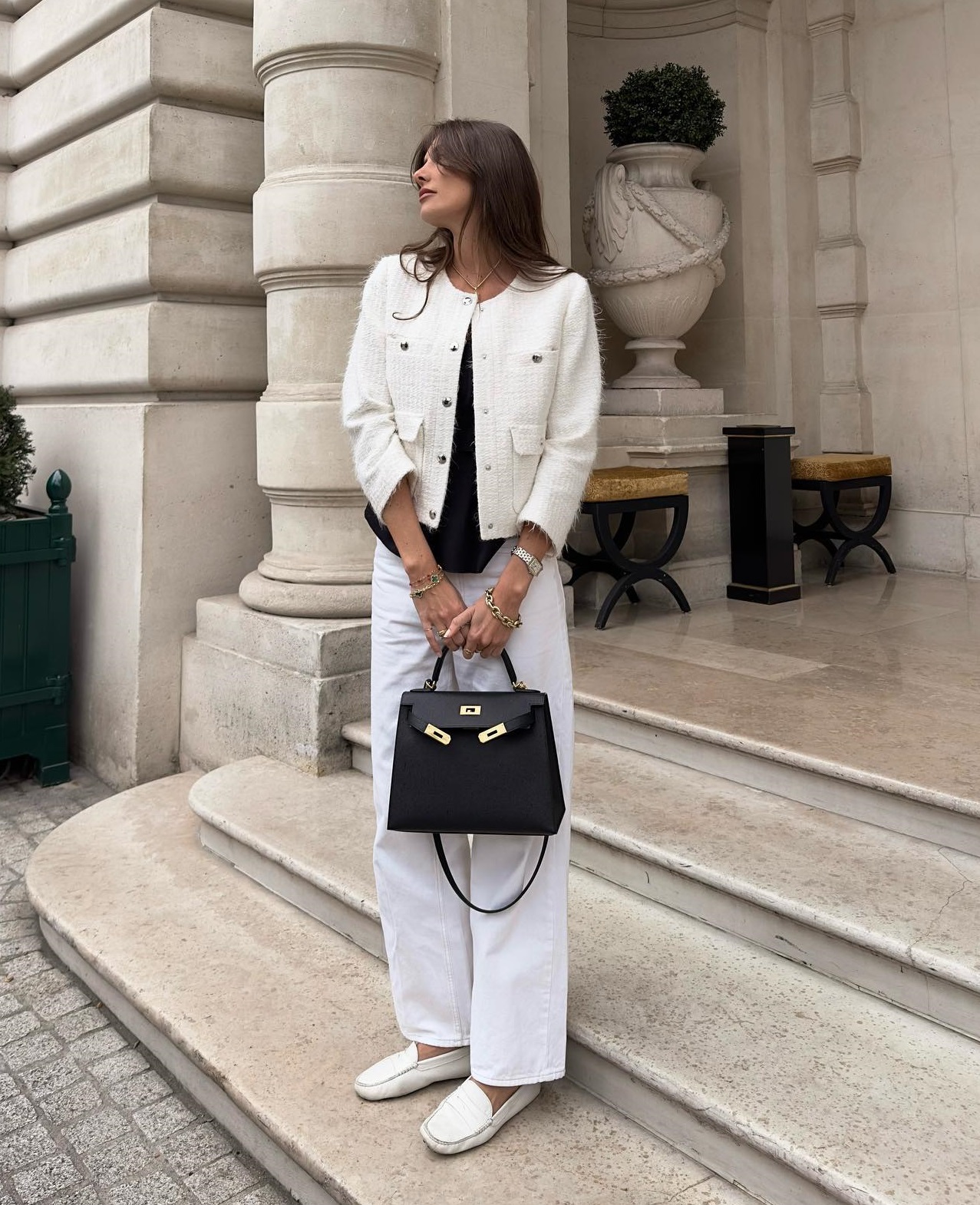 10 set trang phục tối giản sang xịn mịn mà vẫn trẻ trung của phụ nữ Pháp-6