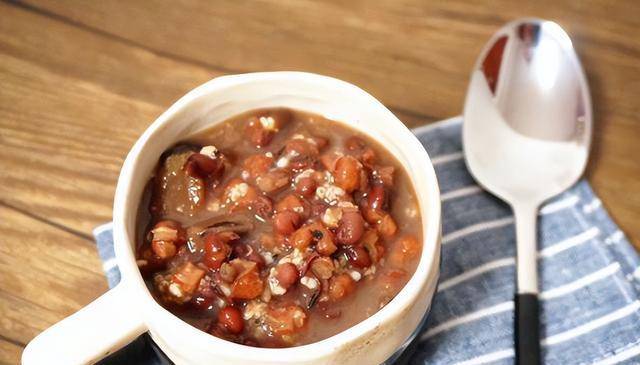 Nhà có người trung niên và cao tuổi nên nấu 5 món cháo này để tăng sức khỏe, cải thiện khả năng miễn dịch trong mùa đông-1