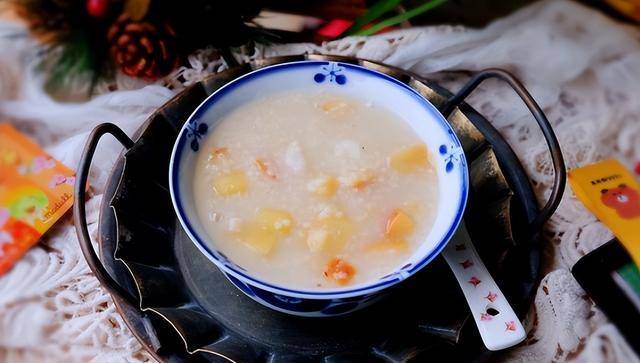 Nhà có người trung niên và cao tuổi nên nấu 5 món cháo này để tăng sức khỏe, cải thiện khả năng miễn dịch trong mùa đông-6