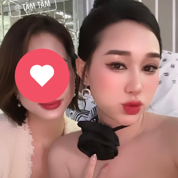 Vợ Hồ Tấn Tài khoe ảnh đi ăn cưới Đoàn Văn Hậu, ảnh trên mạng khác xa ngoài đời?-1