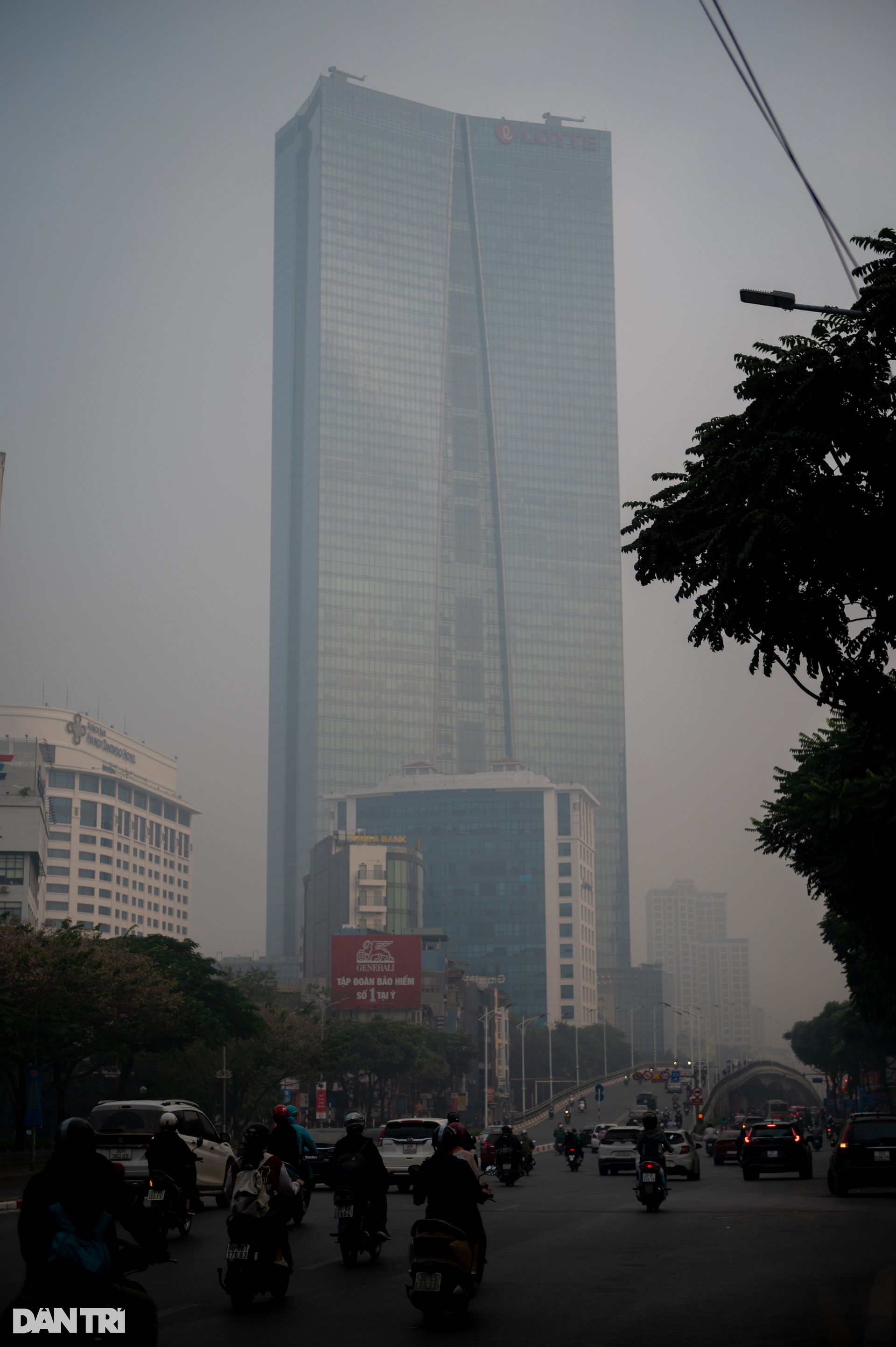 Bầu trời Hà Nội mù mịt, chất lượng không khí ở mức báo động-8