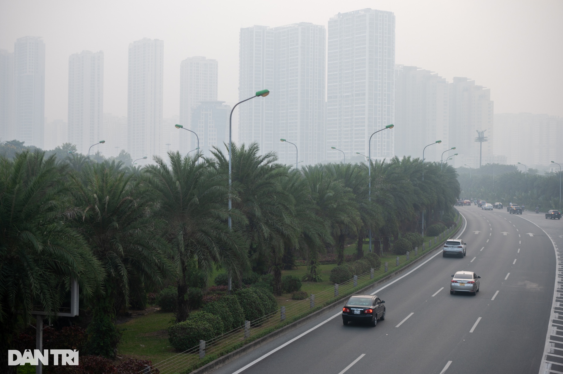 Bầu trời Hà Nội mù mịt, chất lượng không khí ở mức báo động-6