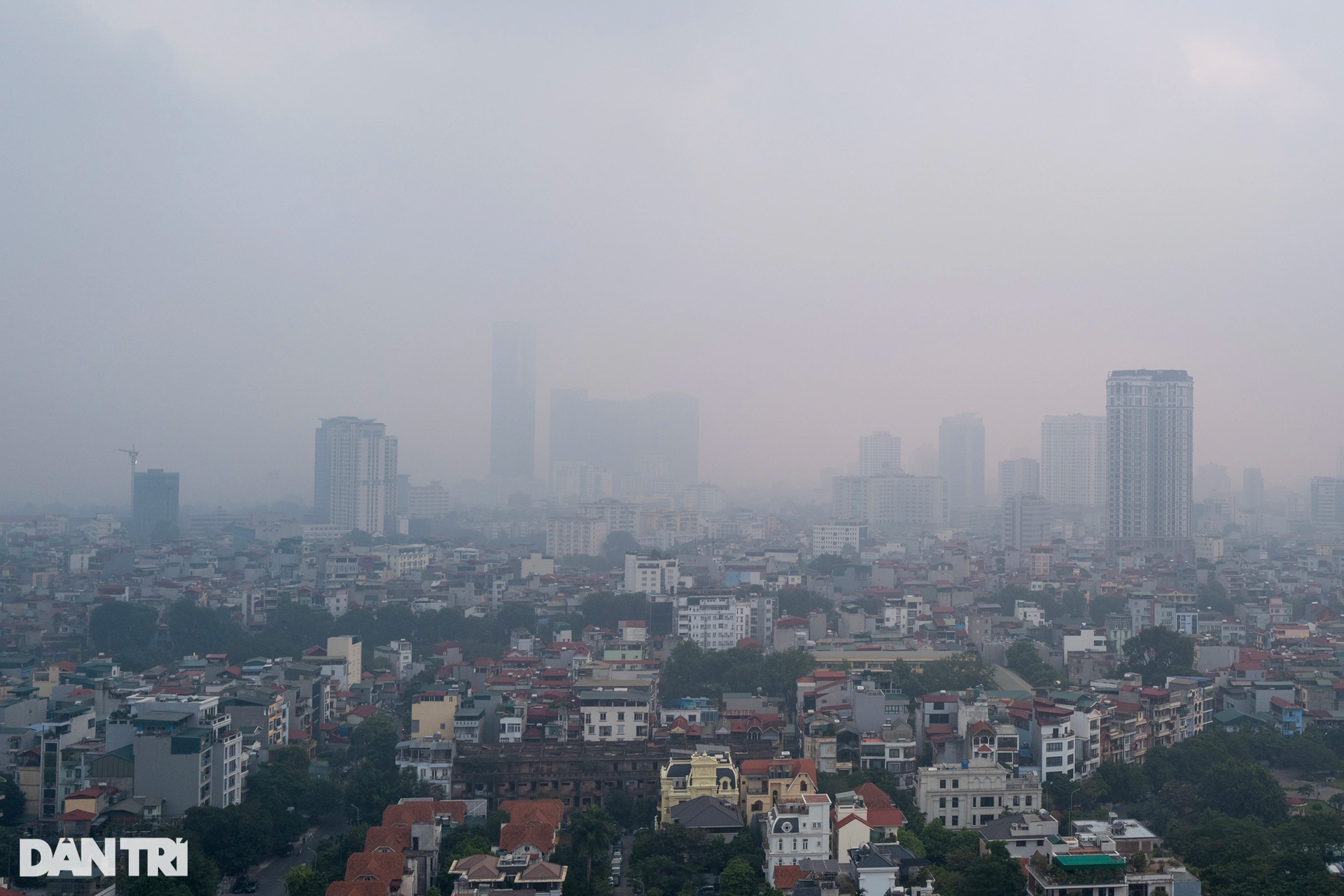 Bầu trời Hà Nội mù mịt, chất lượng không khí ở mức báo động-7